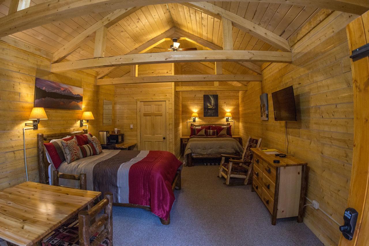 Denali Tri-Valley Cabins ฮีลี ภายนอก รูปภาพ